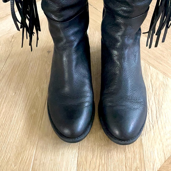 Stuart Weitzman 5050 Mane Fringe Boot! Size 7. - Picture 6 of 6